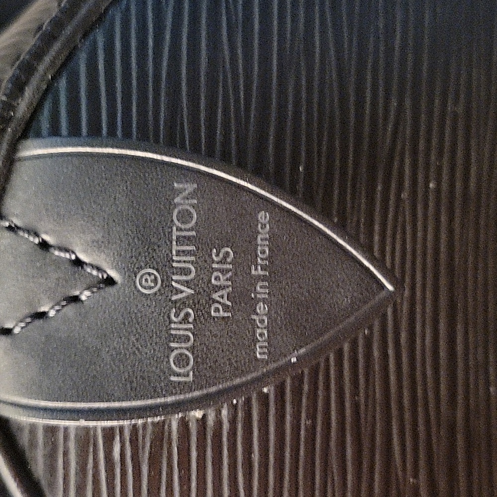 LV Speedy 30 in  Black Epi - Picture 6 of 11